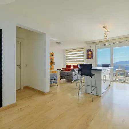Villa 5 Bedroom - 1092